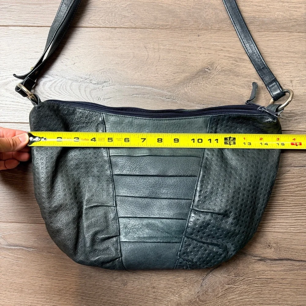 toni Vintage Black Leather Shoulder Bag Textured Panels Double Zippered Pockets